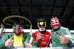 Мексиканцы в масках рестлеров
