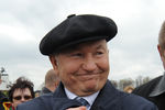 2010 год. Мэр столицы Юрий Лужков на церемонии открытия фонтанов на Поклонной горе 