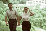 Летчик-космонавт СССР Юрий Гагарин с женой Валентиной в Сочи, 1961 год