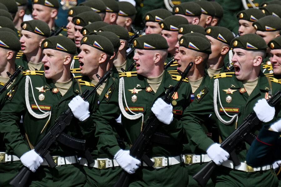 Парадный расчет Михайловской военной артиллерийской академии на&nbsp;Красной площади в&nbsp;Москве на&nbsp;военном параде, посвященном 80-летию Победы в&nbsp;Великой Отечественной войне, 09&nbsp;мая 2025&nbsp;года