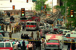 Центральные улицы около административного здания им. Альфреда Марры в Оклахома-Сити после теракта, 20 апреля 1995 года
