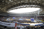«Близка к принятию концепция полного сноса стадиона и строительства на его месте современной арены, — сказал министр спорта Виталий Мутко. — Мы бы хотели сделать так, как на «Уэмбли».