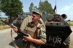 Российский солдат в Косово. 12 июня 1999 года 