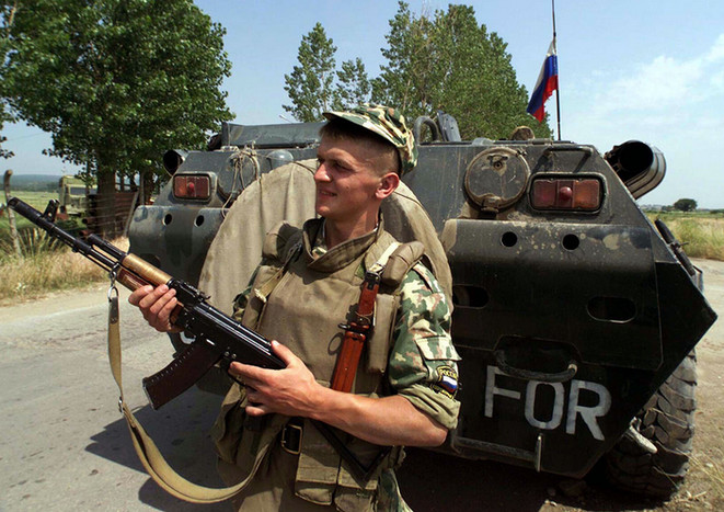 Российский солдат в&nbsp;Косово. 12&nbsp;июня 1999&nbsp;года 