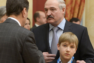 Президент Белоруссии Александр Лукашенко с сыном Николаем