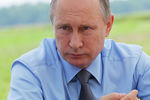  Владимир Путин во время встречи с работниками полевого стана агрофирмы «Дмитрова Гора»,