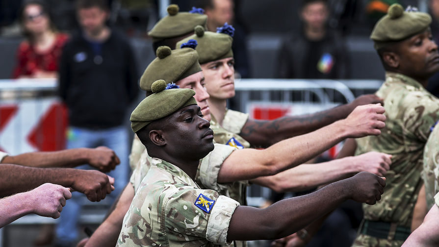 Военнослужащие стран НАТО на&nbsp;параде в&nbsp;честь Дня независимости Украины в&nbsp;Киеве, 24&nbsp;августа 2017&nbsp;года