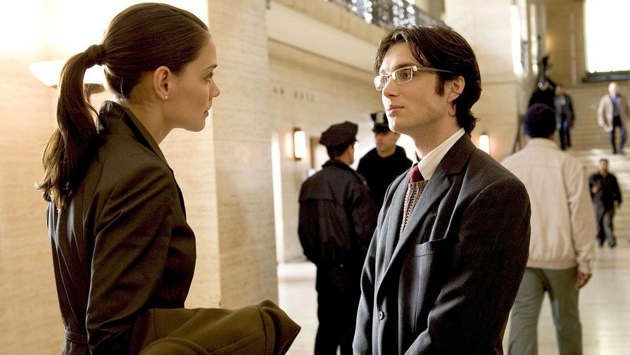 Кэти Холмс и Киллиан Мерфи в фильме «Бэтмен: Начало» (2005)