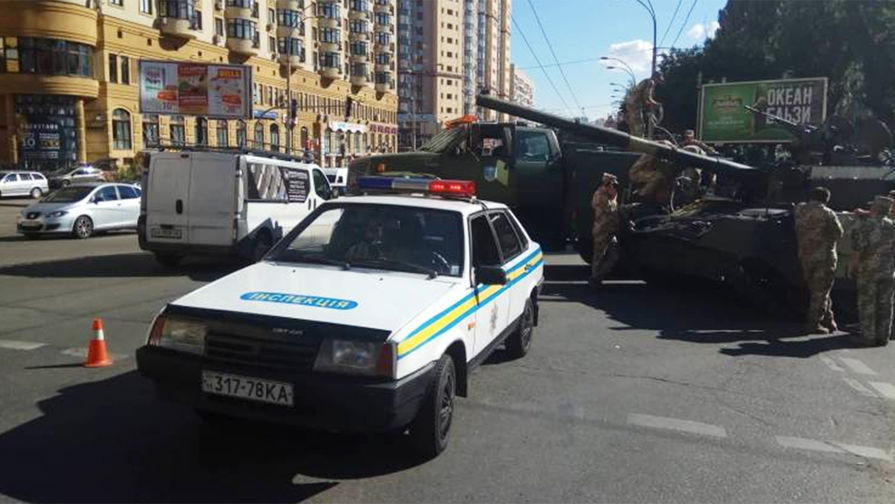 Инцидент с&nbsp;танком Т-84-120 «Ятаган» в&nbsp;центре Киева, 22 августа 2018 года