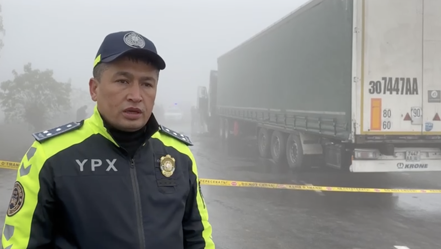 В Узбекистане в результате ДТП с автобусом и грузовиком погибли три человека
