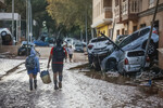 Пострадавшие и последствия наводнения в испанской провинции Валенсия. Испания. 30 октября 2024 года.