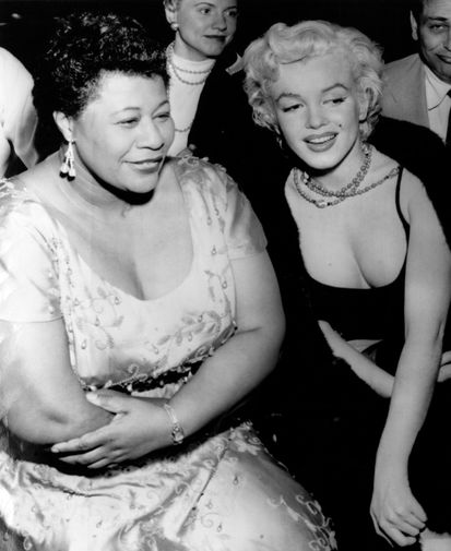 Элла Фицджеральд и Мерилин Монро в джаз-клубе &laquo;Тиффани&raquo;, Лос-Анджелес, 1954 год
