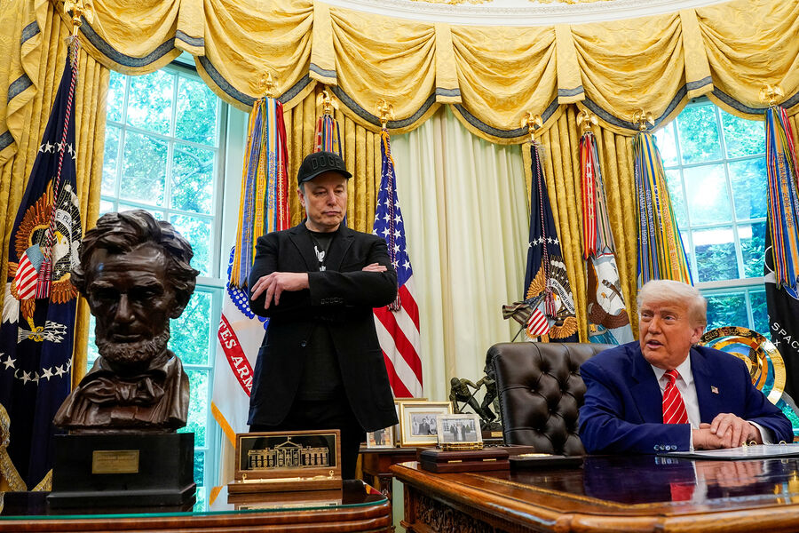 «Два зацикленных на себе павлина». Что думают в России о ссоре Трампа и Маска
