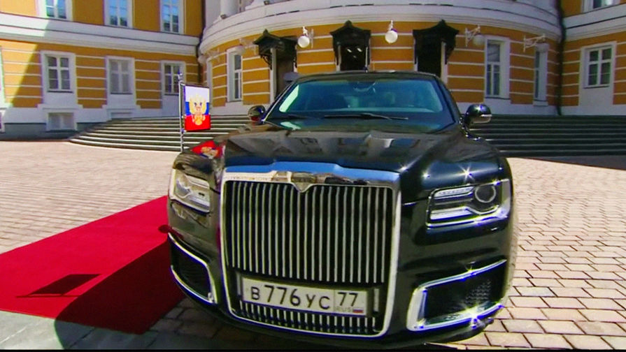 Новый лимузин проекта &laquo;Кортеж&raquo; во время инаугурации президента России Владимира Путина в&nbsp;Кремле, 7 мая 2018 года