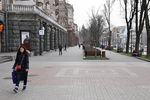 Полупустая улица Крещатик в Киеве, 17 марта 2020 года