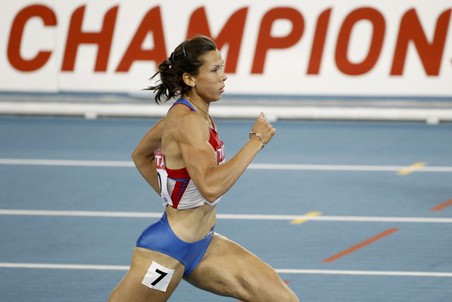 Анастасия Капачинская выиграла бронзовую медаль чемпионата мира по легкой атлетике в беге на 400 метров