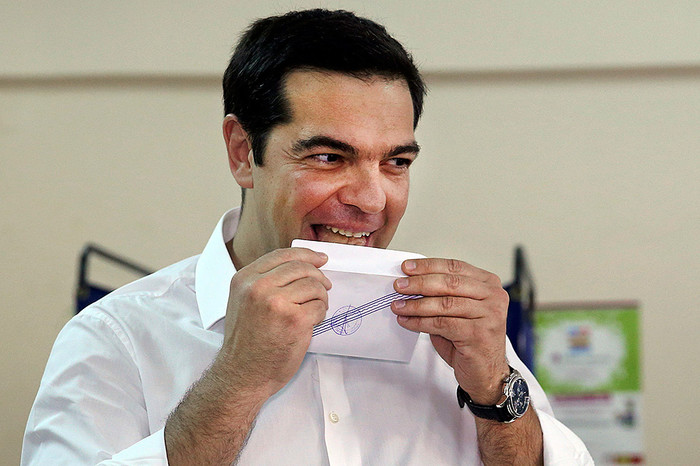Премьер-министр Греции Алексис Ципрас на&nbsp;избирательном участке в&nbsp;Афинах