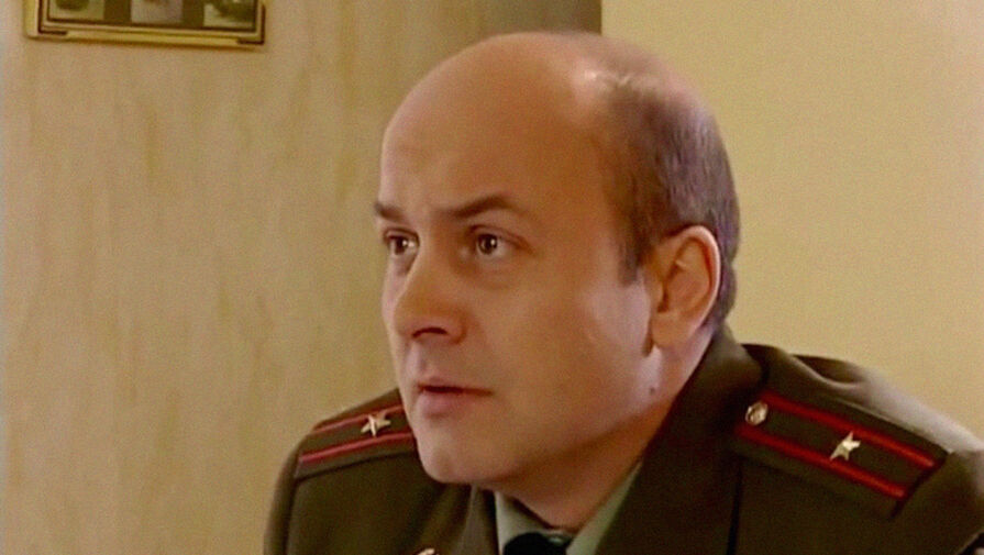 Актер Ошурков попросил поставить свечку в храме в память об умершем Вячеславе Гришечкине