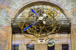 Самый большой часовой механизм в мире, изготовленный и установленный петродворцовым часовым заводом «Ракета» в центральном атриуме 