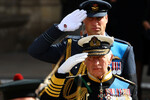 Король Великобритании Карл III и принц Уильям на похоронах королевы Елизаветы II, 19 сентября 2022 года