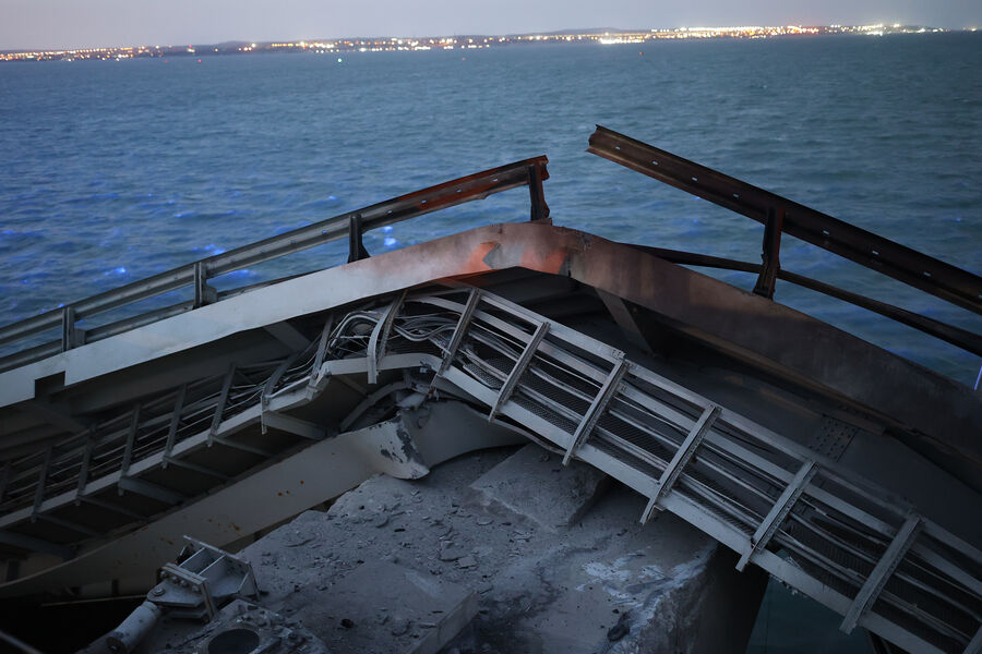 Последствия взрыва на&nbsp;Крымском мосту, 8&nbsp;октября 2022&nbsp;года
