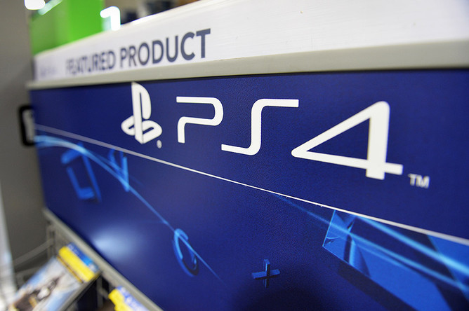 В России стартуют продажи консоли нового поколения Sony PlayStation 4
