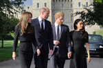 Принцы Уильям и Гарри с супругами Кейт Миддлтон и Меган Маркл у Виндзорского замка, 10 сентября 2022 года