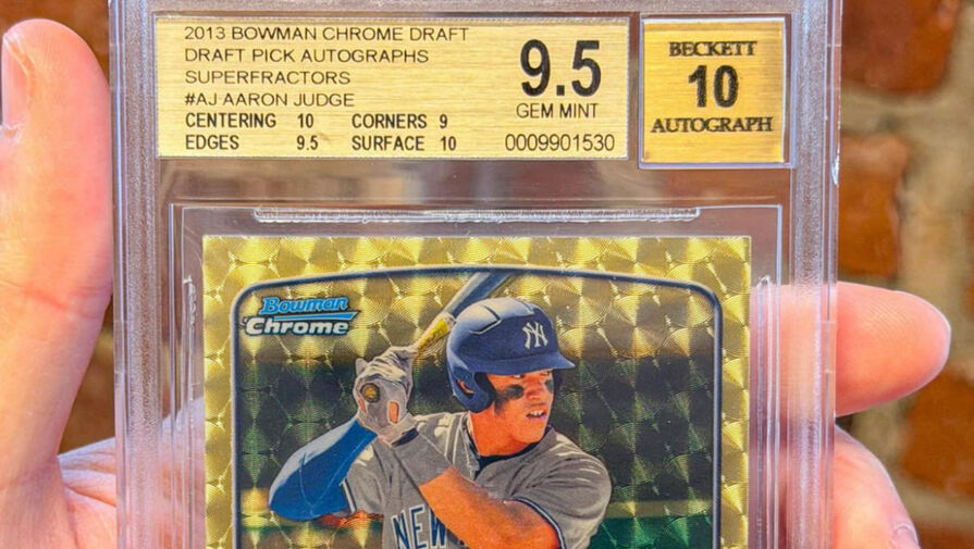 В США карточку еще играющего популярного бейсболиста продали за рекордную сумму