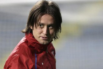 Капитану сборной Чехии Томашу Росицки есть над чем подумать перед матчем с Грецией