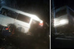 Спасатели на месте столкновения грузового автомобиля и пассажирского микроавтобуса в Килемарском районе республики Марий Эл, 16 ноября 2017 года, коллаж