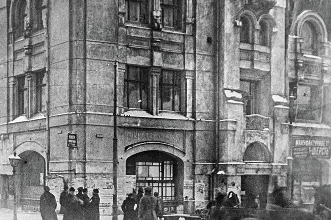 Здание Политехнического музея в Москве, где в 1917 году был организован Военно-революционный комитет