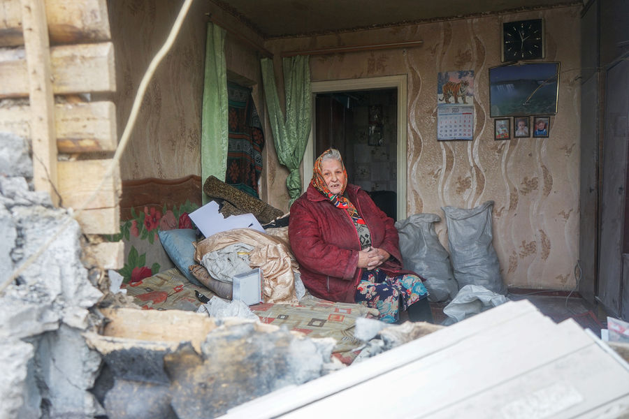 Жительница Донецка Светлана Ивановна. Ее дом был разрушен в результате обстрела 