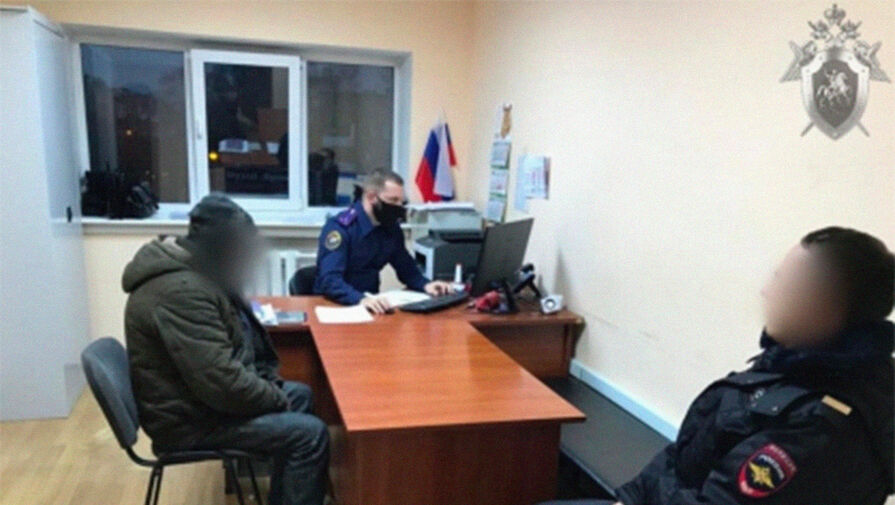 В Калининграде завели дело на мужчину, пожарившего колбасу на Вечном огне