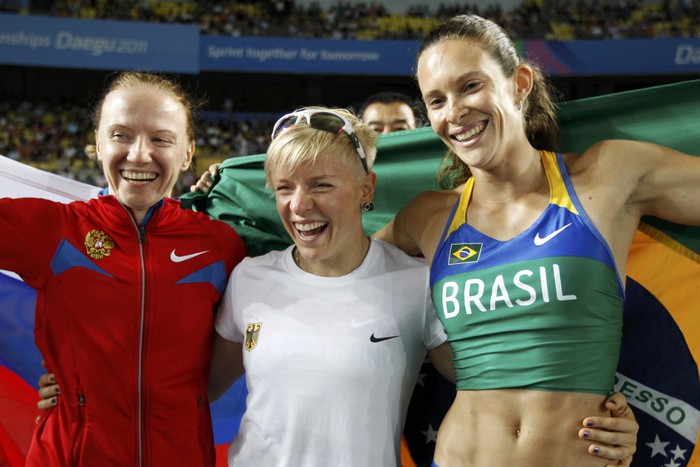 Опытная Светлана Феофанова (слева) заняла третье место. Для&nbsp;31-летней россиянки это уже четвертая медаль чемпионатов мира.