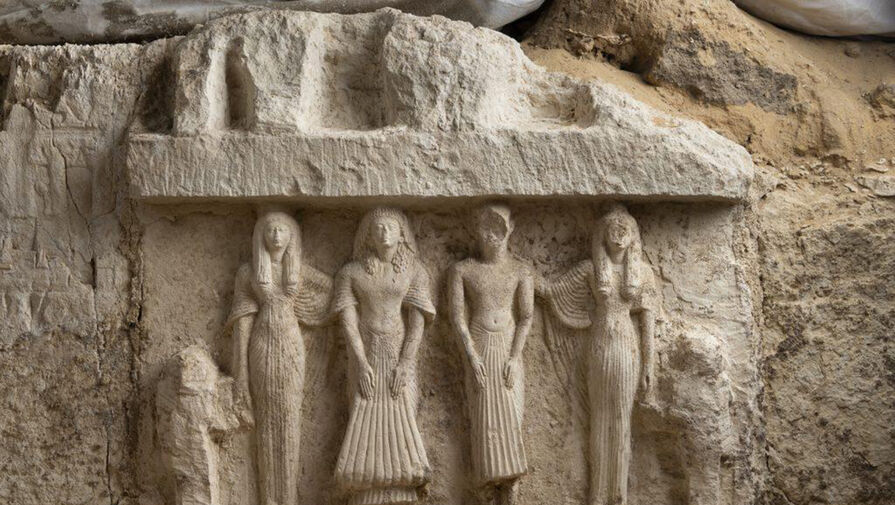 В Египте откопали богатую гробницу жрицы и чиновника возрастом 4300 лет