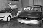 Перспективные модели новых автомобилей «Москвич»: (слева направо) АЗЛК 2144 «Истра» и 2139 Универсал, 1993 год