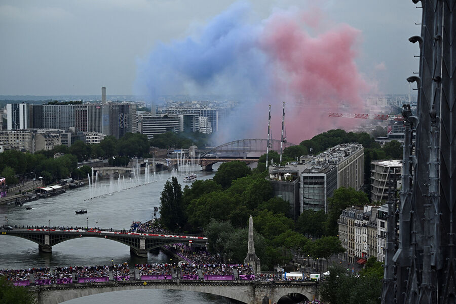 «Неизвестная делегация» призналась в диверсиях во Франции в день открытия Игр