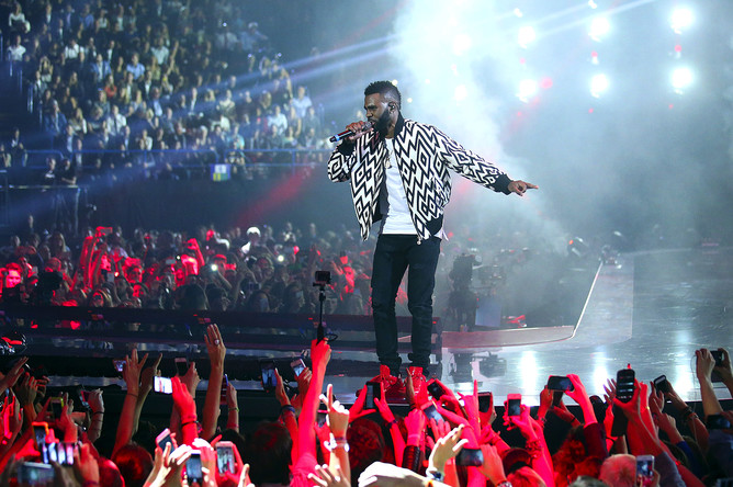 Джейсон Деруло на церемонии вручения музыкальных премий MTV EMA-2015
