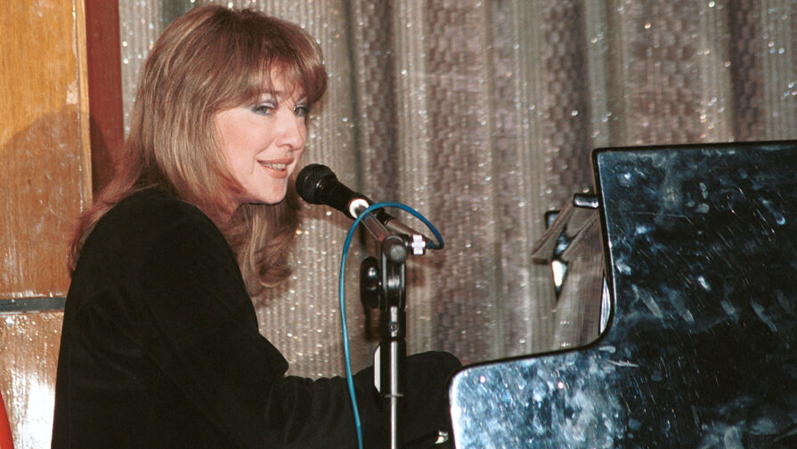 Певица Екатерина Семенова объяснила, почему не учувствует в голубых огоньках