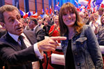 Николя Саркози с супругой Карлой Бруни-Саркози на мероприятии в Тулоне, октябрь 2016 года