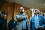 Дмитрий Цорионов (Энтео) и адвокат Михаил Кузнецов в зале суда после вынесения приговора