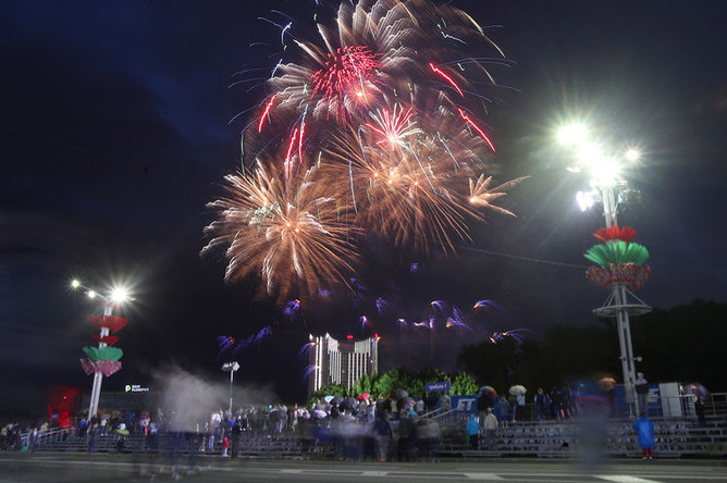 Праздничный салют в Минске, 4 июля 2019 года