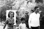 Актер Омар Шариф с женой Фатен Хамамой и их сыном Тареком, 1978 год