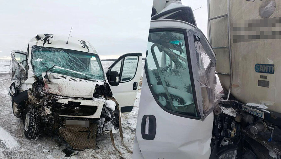 Стало известно о пострадавших в ДТП с микроавтобусом и фурой в Красноярском крае