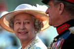 Королева Елизавета II и принц Филипп на параде в Лондоне, 1996 год
