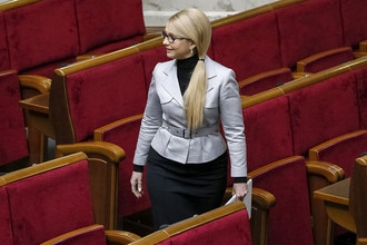 Лидер партии «Батькивщина» Юлия Тимошенко перед началом сессии Верховной рады Украины, апрель 2016 года