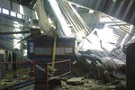 Разрушенный взрывом вентиляционный блок шахты «Распадская» в городе Междуреченске Кемеровской области, 9 мая 2010 года 