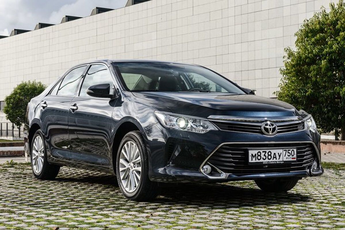 Россиянам рассказали, как правильно выбрать подержанный Toyota Camry -  Газета.Ru | Новости