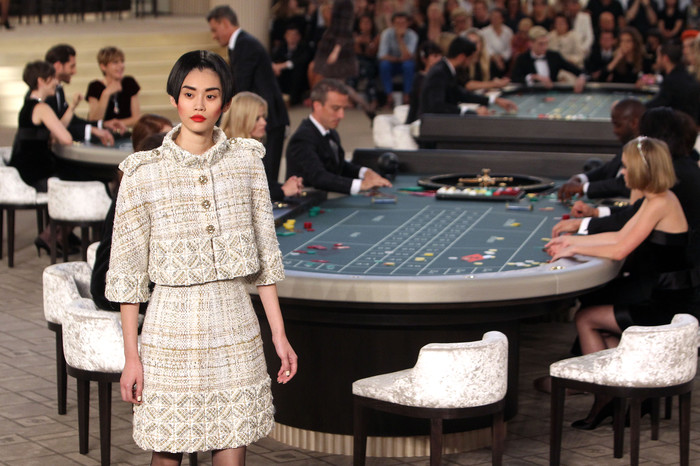 Показ новой коллекции Chanel на&nbsp;Неделе высокой моды в&nbsp;Париже