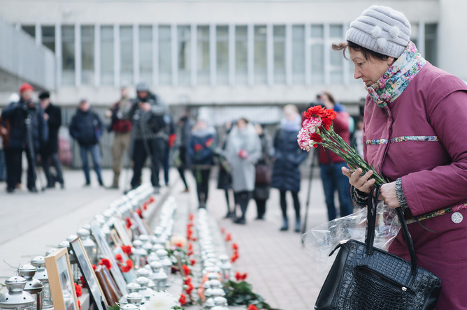 Памятные мероприятия около Театрального центра на Дубровке, 26 октября 2017 года